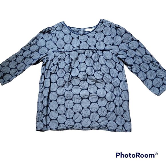 Boden Chambray Cutout Top with Button Detail. Size 4. - Picture 1 of 9